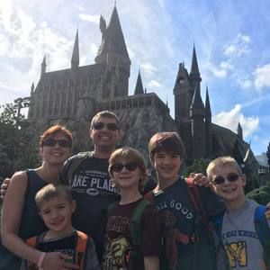 Meet your Posher, Laura